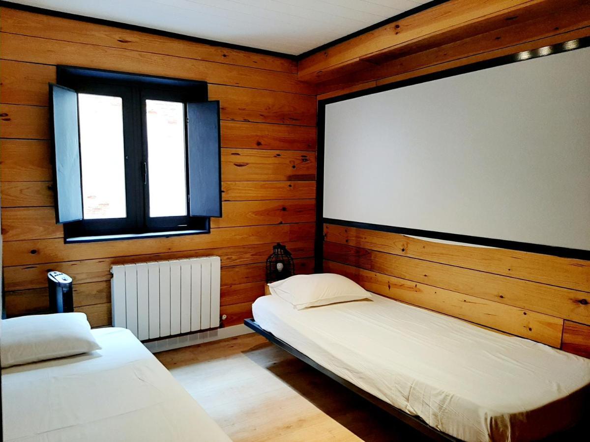 Hostal Erasmus By Gaiarooms Salamanca Kültér fotó