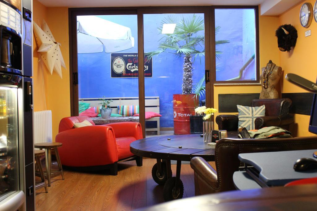 Hostal Erasmus By Gaiarooms Salamanca Kültér fotó