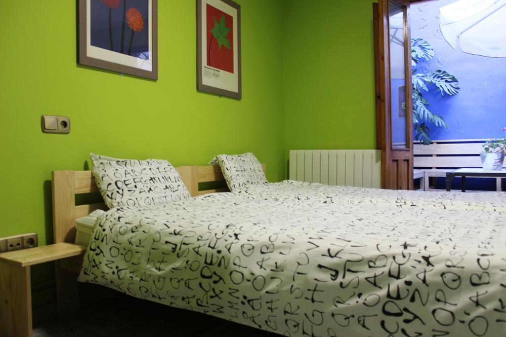 Hostal Erasmus By Gaiarooms Salamanca Szoba fotó